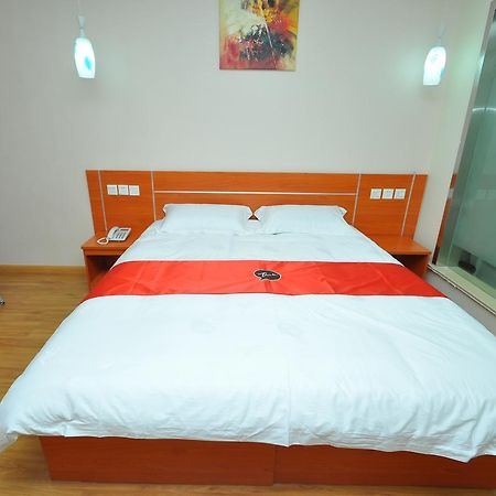 Thank Inn Chain Hotel West Eleven Road Mall Linyi  Dış mekan fotoğraf