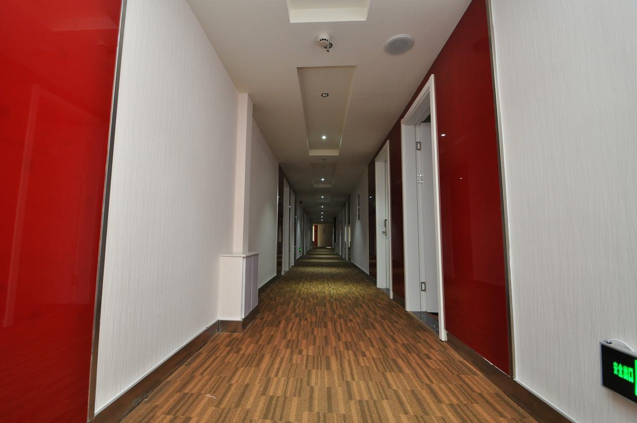 Thank Inn Chain Hotel West Eleven Road Mall Linyi  Dış mekan fotoğraf